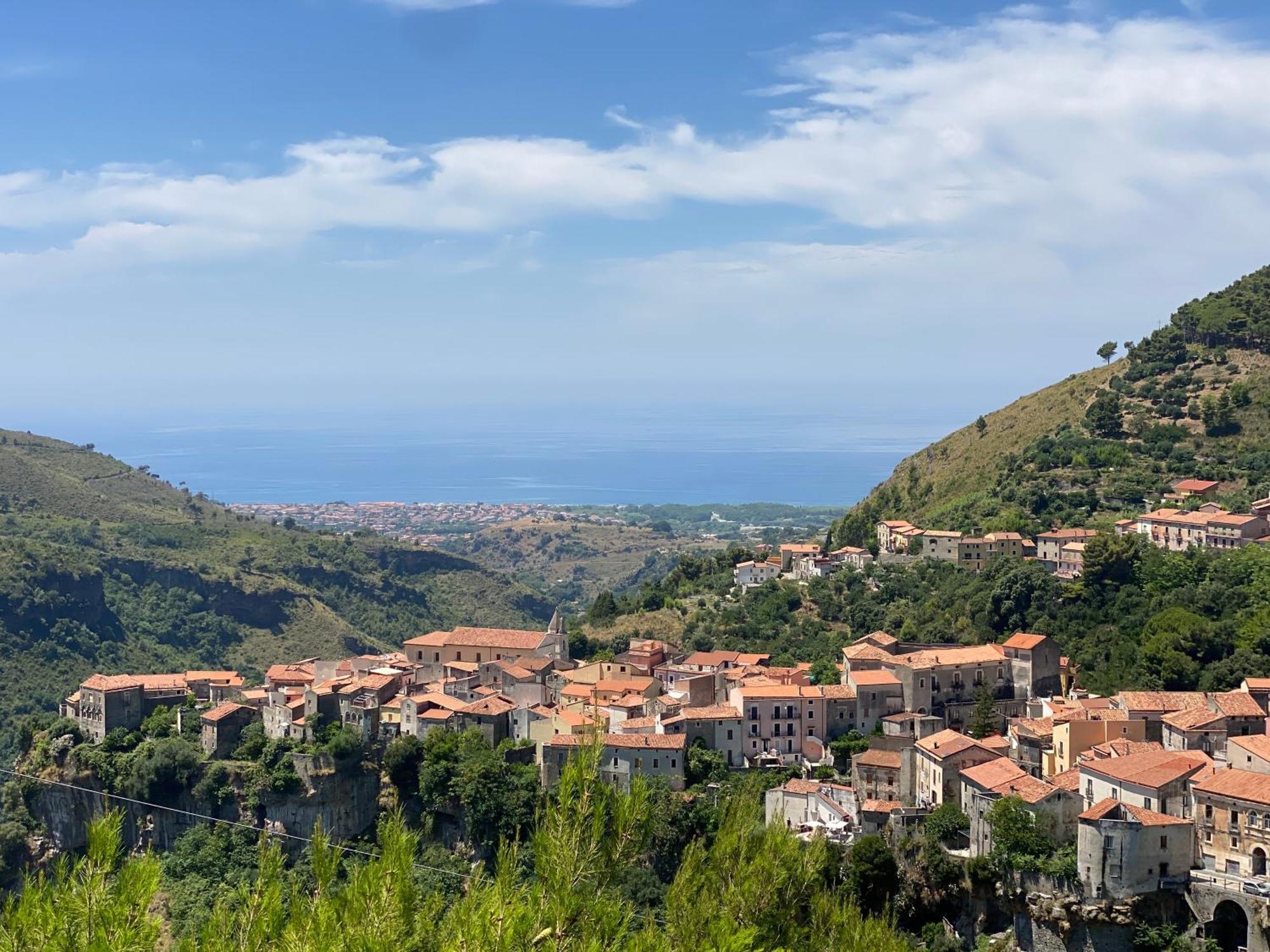 La Terrazza Nel Borgo Hotel Tortora Bagian luar foto